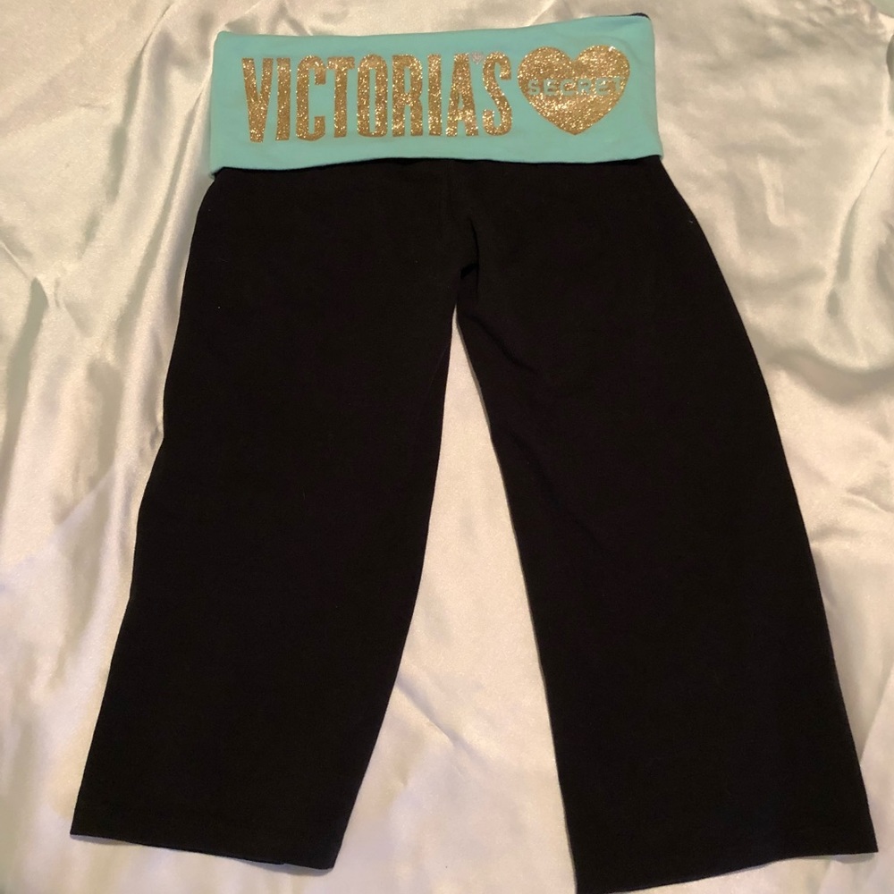 Victoria’s Secret women’s yoga pants
